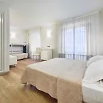 Hotel Family Antibes -50m Dal Mare - Riccione