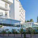 Hotel Family Antibes -50m Dal Mare -