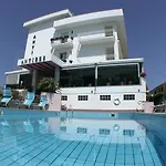 Family Antibes -50m Dal Mare - Hotel 3*