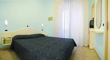 Family Antibes -50m Dal Mare -