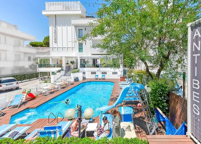 فندق Family Antibes -50m Dal Mare - ريتشيوني