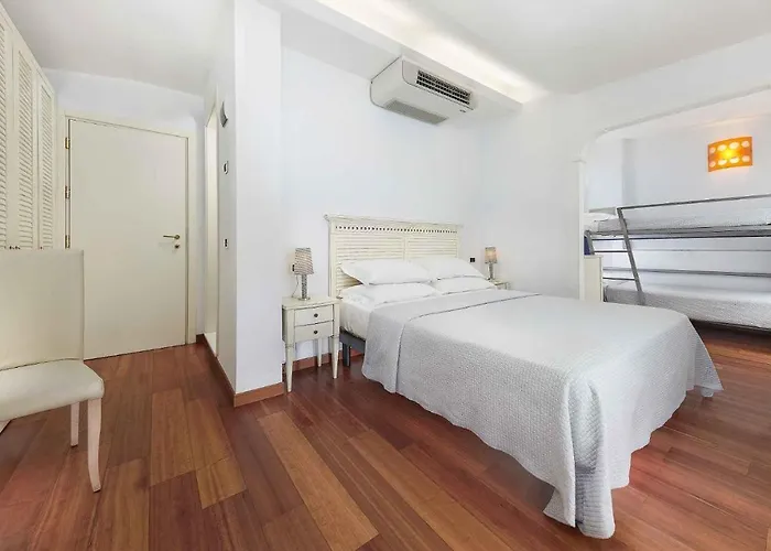 Family Antibes -50m Dal Mare - 3* ريتشيوني