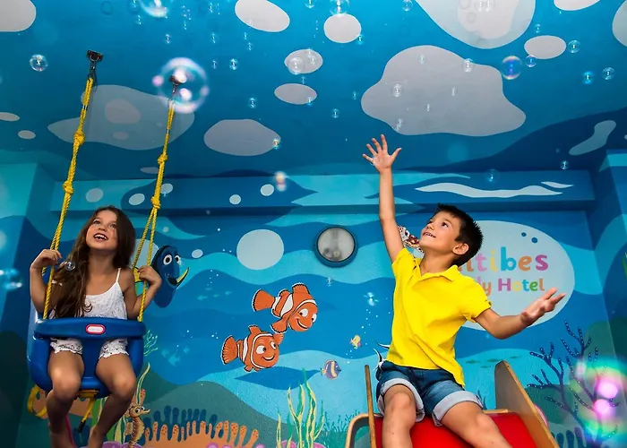 Family Antibes -50m Dal Mare - Otel Riccione