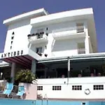 Family Antibes -50m Dal Mare - Hotel