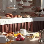 Hotel Family Antibes -50m Dal Mare - 3*