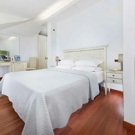 فندق Family Antibes -50m Dal Mare -