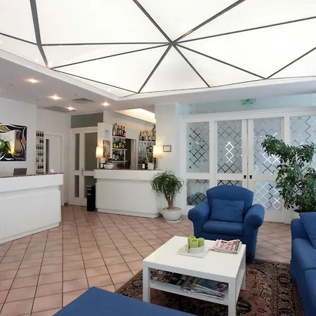 Family Antibes -50m Dal Mare - リッチョーネ