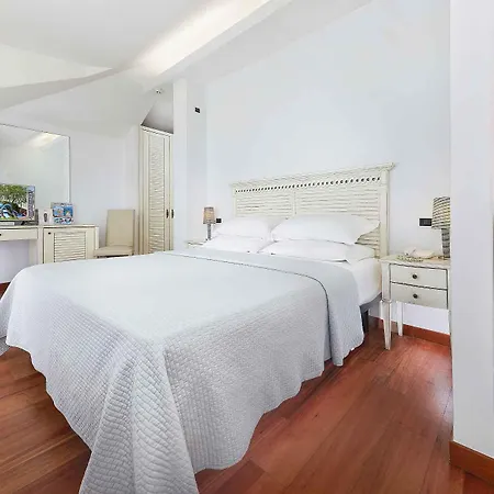 فندق Family Antibes -50m Dal Mare - ريتشيوني
