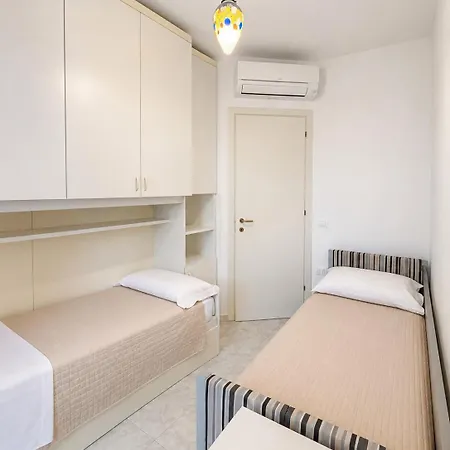 Family Antibes -50m Dal Mare - 3* ريتشيوني