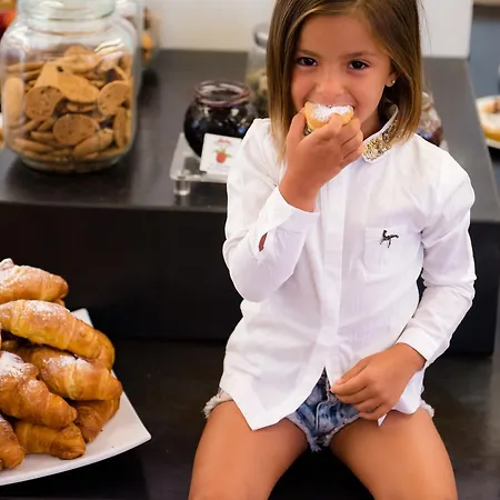 Family Antibes -50m Dal Mare - 3*