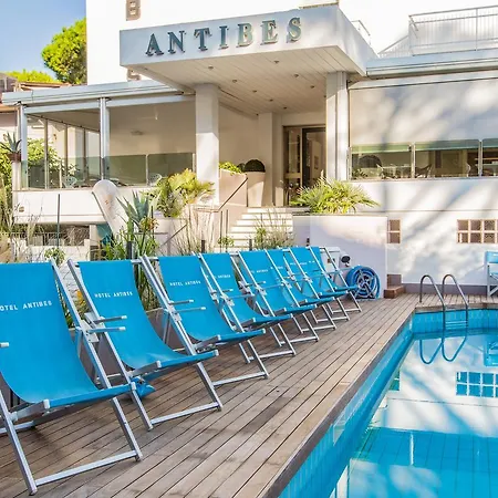 Family Antibes -50m Dal Mare - فندق ريتشيوني
