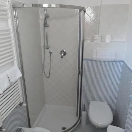 فندق Family Antibes -50m Dal Mare -