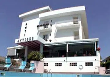 Family Antibes -50m Dal Mare - Hotell