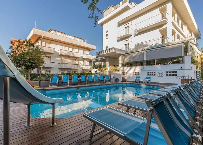 Family Antibes -50m Dal Mare - Hotel