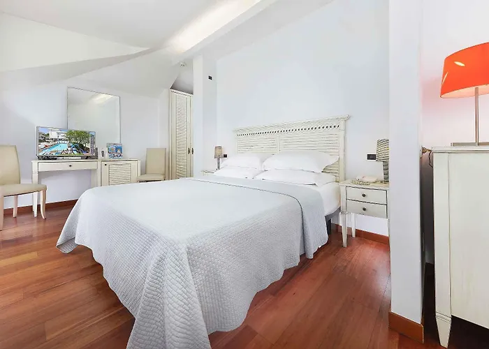 Ξενοδοχείο Family Antibes -50m Dal Mare - Ριτσιόνε