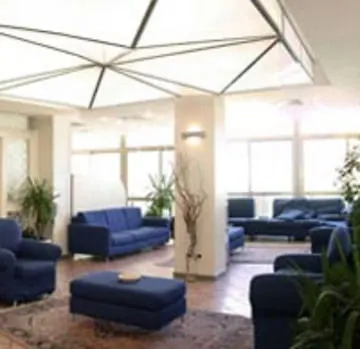 Family Antibes -50m Dal Mare - 3*