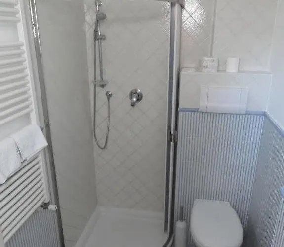 فندق Family Antibes -50m Dal Mare -