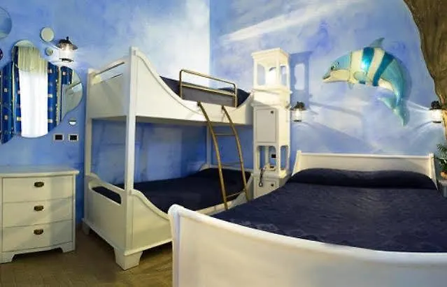 Family Antibes -50m Dal Mare -